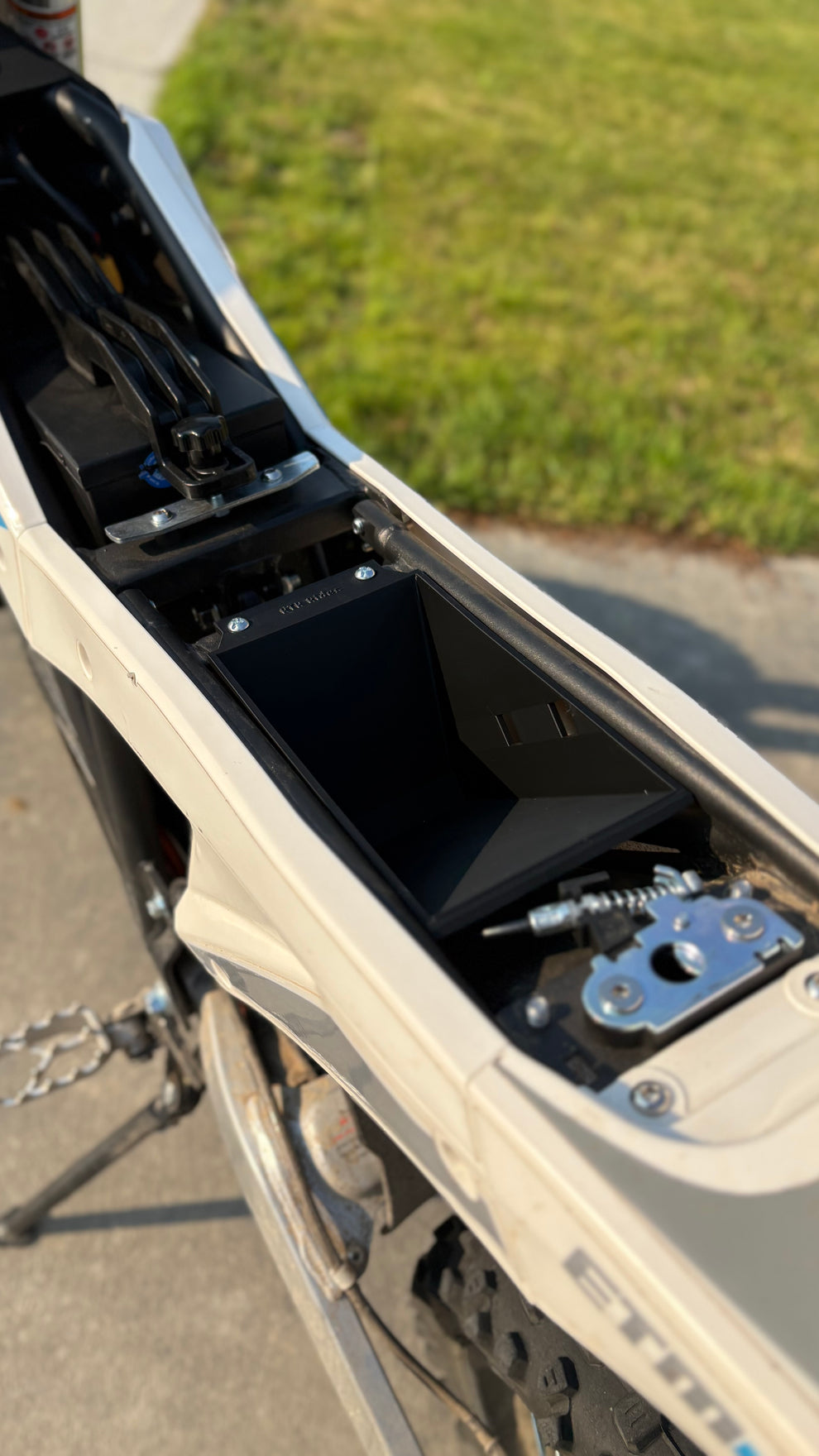 ETM RTR under seat storage – RTR Rides